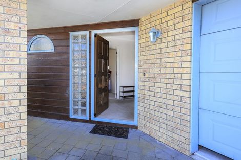 Photo of property in 25 Meadowviews Drive, Welcome Bay, Tauranga, 3112