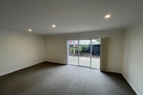 Photo of property in 2/185 Shakespeare Road, Milford, Auckland, 0620