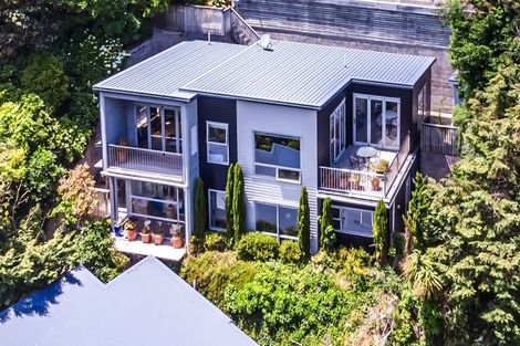 Photo of property in 2/17 Blackbridge Road, Wadestown, Wellington, 6012