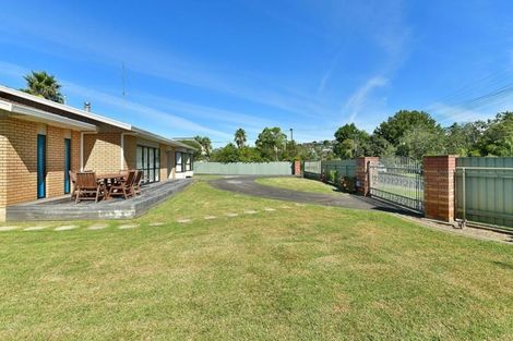 Photo of property in 73 Kauri Road, Stanmore Bay, Whangaparaoa, 0932