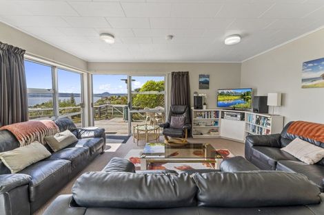 Photo of property in 20 Shera Street, Acacia Bay, Taupo, 3330