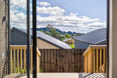 Photo of property in 15 Piringa Road, Pukekohe, 2120