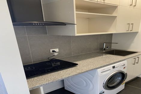 Photo of property in 28 Roseanne Road, Manurewa, Auckland, 2102