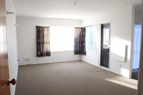 Photo of property in 2/181 Pigeon Mountain Road, Half Moon Bay, Auckland, 2012