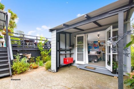 Photo of property in 265 Motutara Road, Muriwai, Waimauku, 0881