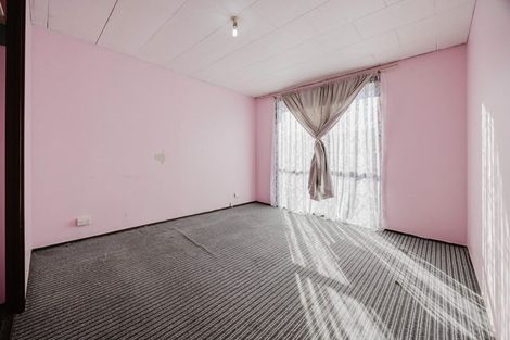 Photo of property in 4 Barneys Farm Road, Clendon Park, Auckland, 2103