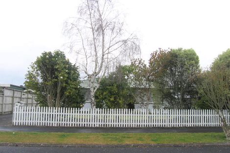 Photo of property in 33 Priscilla Crescent, Melville, Hamilton, 3206