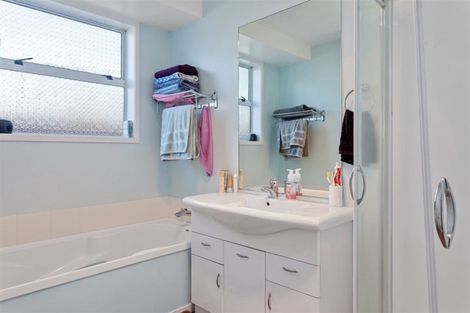 Photo of property in 2/12 Glenbyre Place, Bromley, Christchurch, 8062