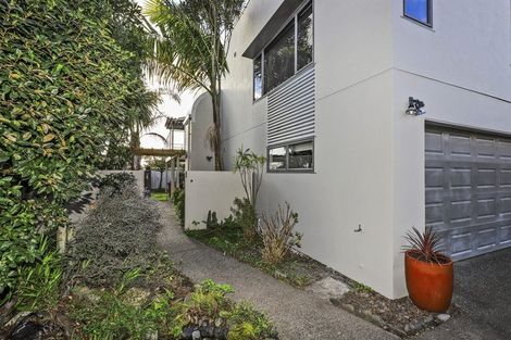 Photo of property in 1/19 Havelock Road, Havelock North, 4130