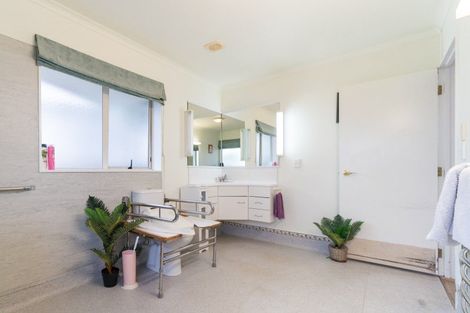 Photo of property in 14 Scandia Court, Hokowhitu, Palmerston North, 4410