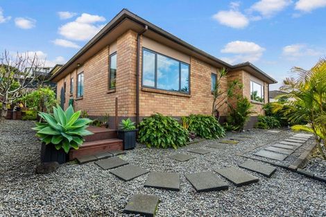 Photo of property in 53 Chesterfield Way, Orewa, 0931