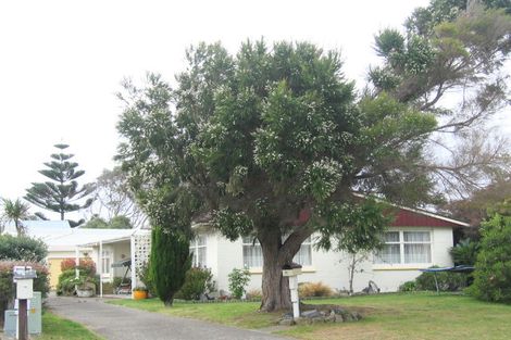 Photo of property in 53 Toru Road, Paraparaumu Beach, Paraparaumu, 5032