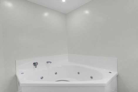 Photo of property in 24 Hollinger Place, Nawton, Hamilton, 3200