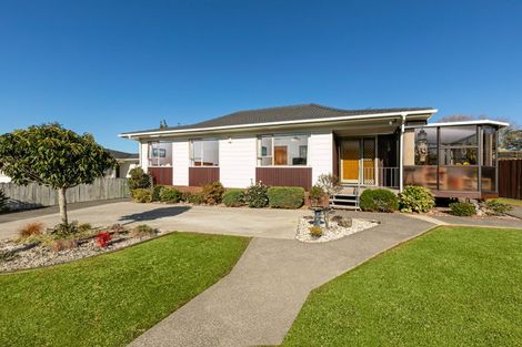 Photo of property in 56 Rosewarne Crescent, Glendene, Auckland, 0602