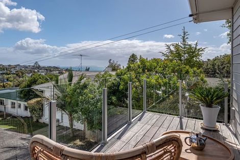 Photo of property in 2/40 Beulah Avenue, Rothesay Bay, Auckland, 0630