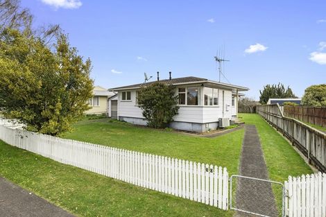 Photo of property in 30 Oakfield Crescent, Pukete, Hamilton, 3200