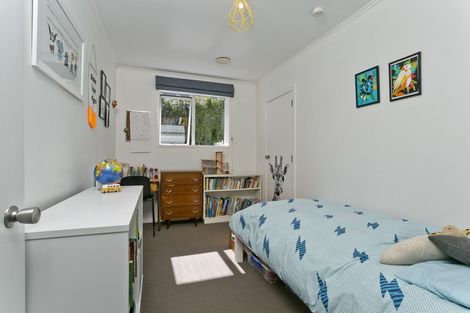 Photo of property in 2/949 Beach Road, Torbay, Auckland, 0630