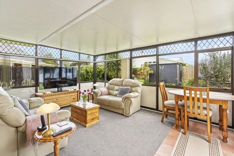 Photo of property in 108 Thornton Road, Cambridge, 3434