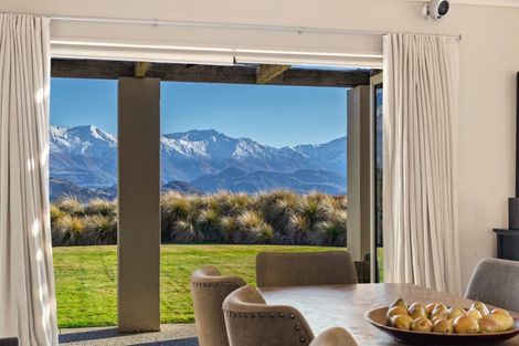 Photo of property in 24 Briar Bank Drive, Wanaka, 9305