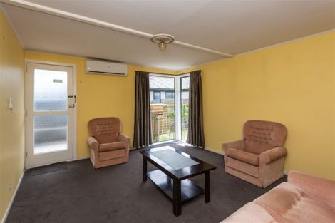 Photo of property in 4/225 Edgeware Road, Edgeware, Christchurch, 8013