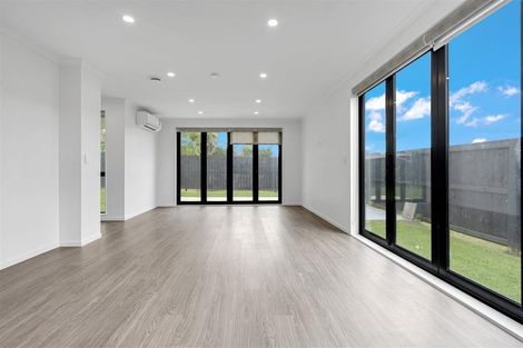 Photo of property in 54 Tahingamanu Road, Hobsonville, 0616