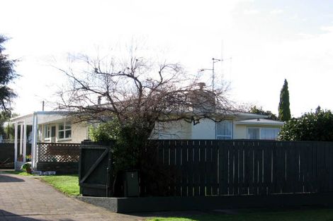 Photo of property in 7 Kent Crescent, Awapuni, Palmerston North, 4412