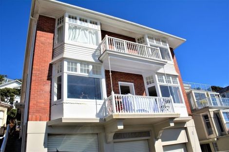 Photo of property in 2/17 Oriental Terrace, Oriental Bay, Wellington, 6011