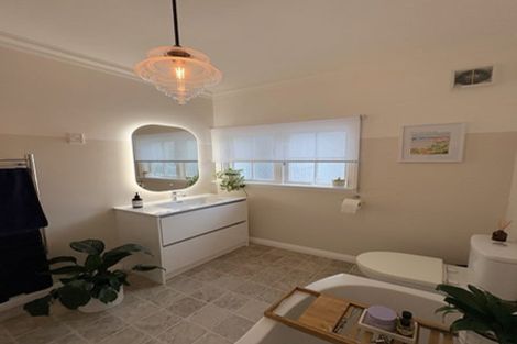 Photo of property in 26 Waitohu Road, York Bay, Lower Hutt, 5013