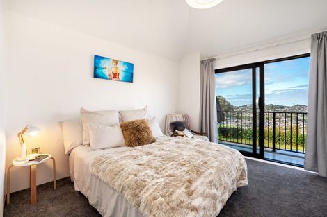 Photo of property in 11 Tamahine Street, Maupuia, Wellington, 6022