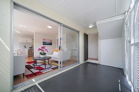 Photo of property in 1/736 Mount Eden Road, Mount Eden, Auckland, 1024