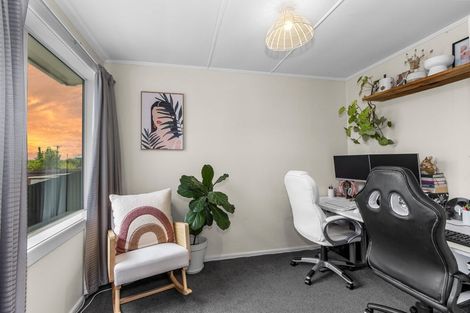 Photo of property in 24 Bournemouth Crescent, Aranui, Christchurch, 8061