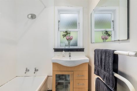 Photo of property in 38 Raroa Terrace, Tawa, Wellington, 5028