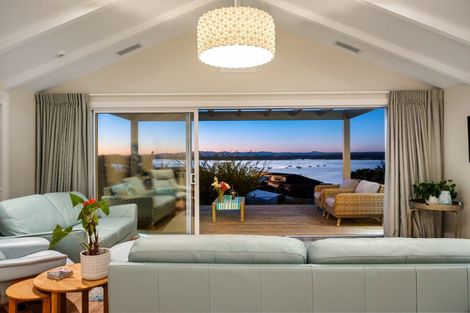 Photo of property in 37 Coppelia Avenue, Omokoroa, 3114