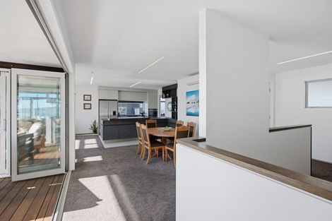 Photo of property in 21 Hine Street, New Plymouth, 4310