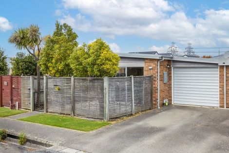 Photo of property in 49 Lyndon Street, Riccarton, Christchurch, 8041