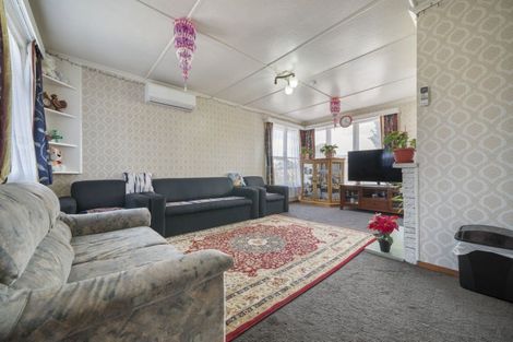 Photo of property in 14 Belfast Place, Roslyn, Palmerston North, 4414