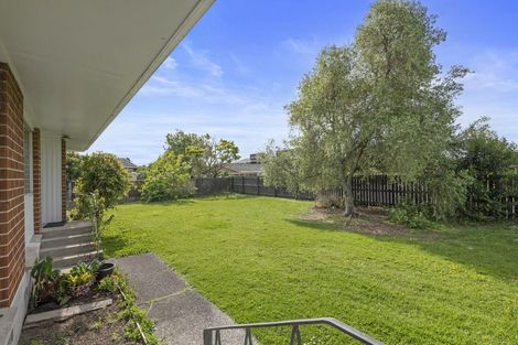 Photo of property in 62 Lincoln Road, Henderson, Auckland, 0610