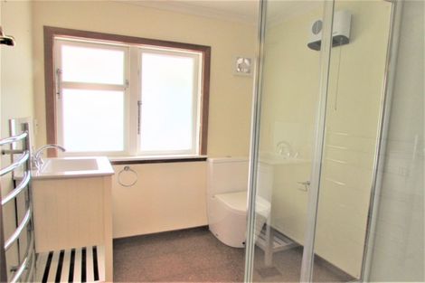 Photo of property in 4 Vennell Street, Brooklyn, Wellington, 6021