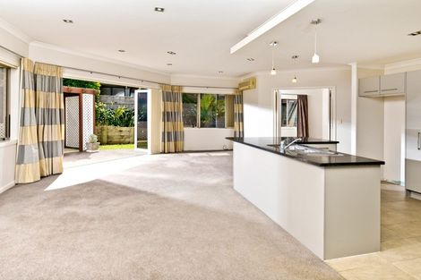 Photo of property in 58 Grand Drive, Orewa, 0931