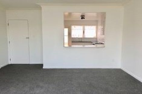 Photo of property in 2/71 Mount Smart Road, Onehunga, Auckland, 1061