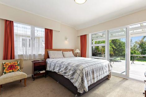 Photo of property in 19 Belmont Terrace, Milford, Auckland, 0620