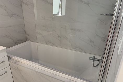 Photo of property in 17c Massine Place, Randwick Park, Auckland, 2105