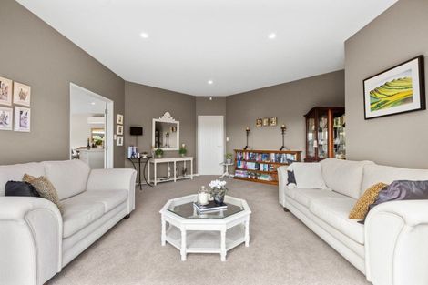 Photo of property in 12 Washington Place, Havelock North, 4130