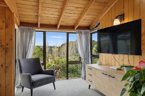 Photo of property in 43 Pahi Road, Paparoa, 0571