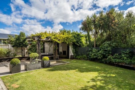 Photo of property in 374 Muritai Road, Eastbourne, Lower Hutt, 5013