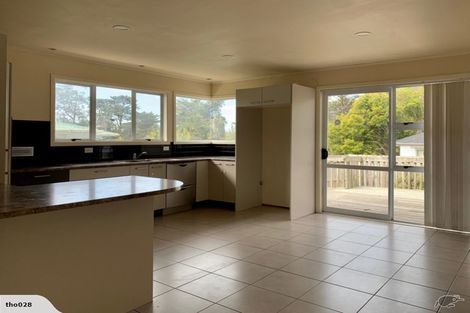 Photo of property in 52 Ennis Avenue, Pakuranga Heights, Auckland, 2010