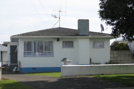 Photo of property in 71 Thatcher Street, Castlecliff, Whanganui, 4501