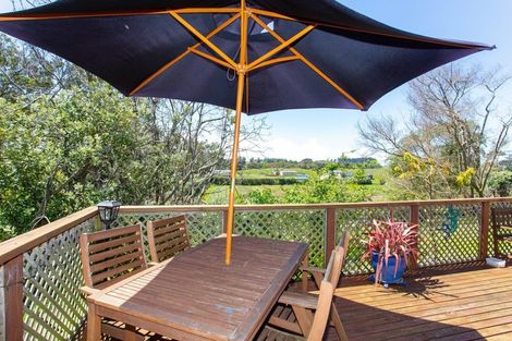 Photo of property in 30 Westmere Road, Westmere, Whanganui, 4574