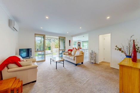 Photo of property in 12 Titoki Lane, Whangamata, 3691