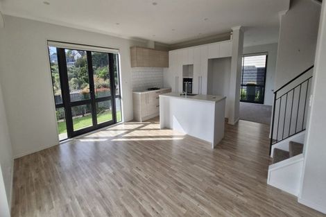Photo of property in 51 Eugenia Rise, Totara Heights, Auckland, 2105